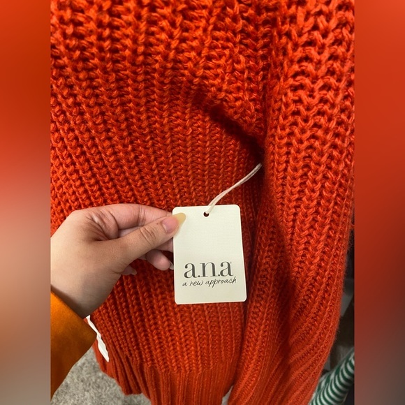 (NWT) Ana Red Sweater - Sz.M - Picture 3 of 6